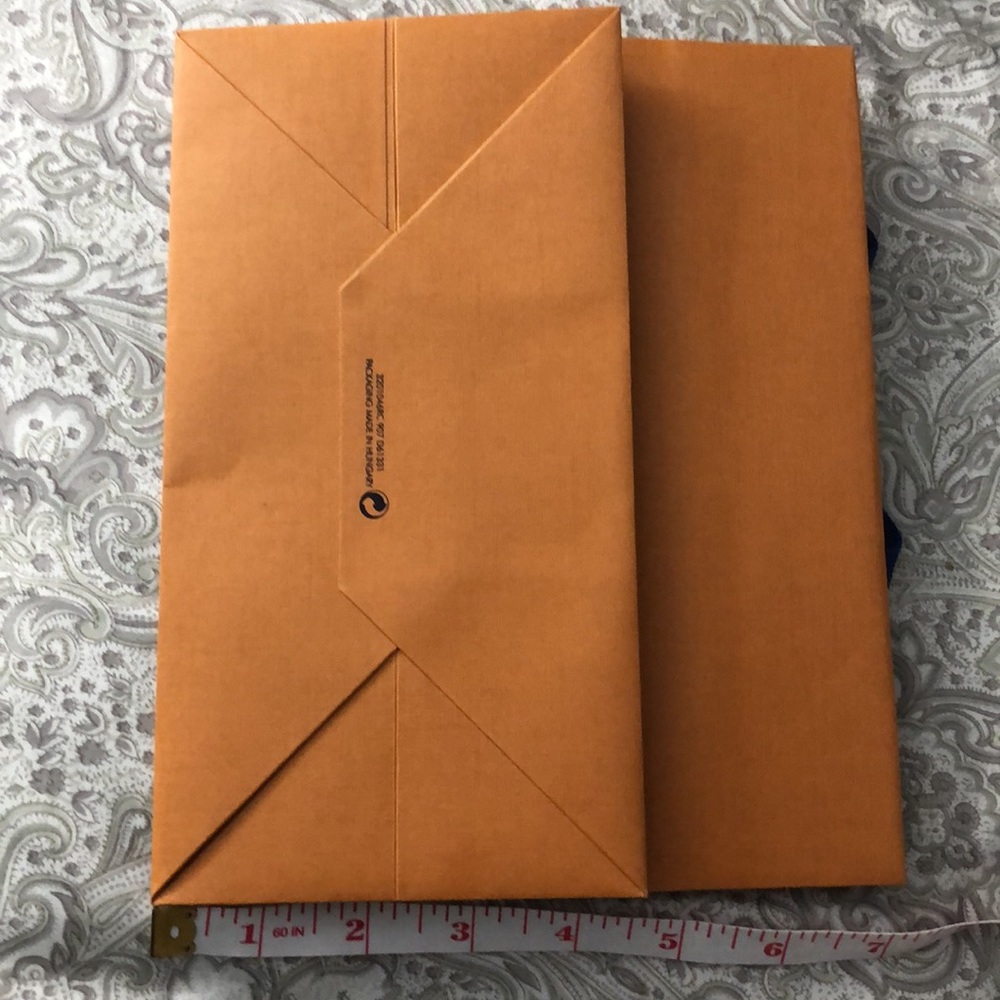 Louis Vuitton Shopping Bag - Picture 4 of 4